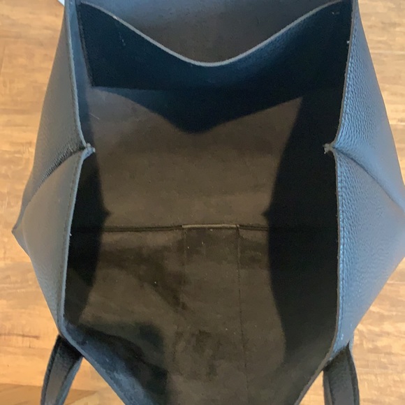 Vince Camuto luck tote - Picture 4 of 5